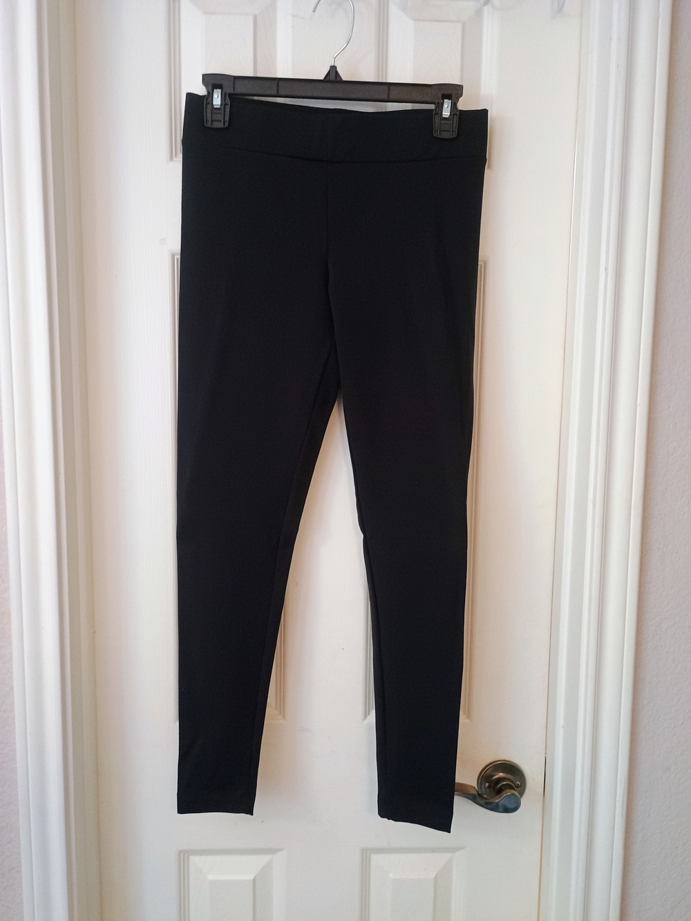 Matty M Black High-Waist Tapered Ankle Leggings Size Small